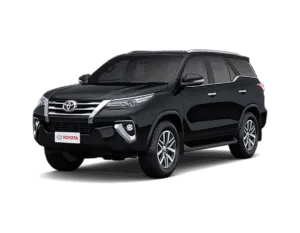 Toyota Fortuner hitam tampak serong depan dan samping untuk layanan sewa mobil premium Bogor dengan driver profesional