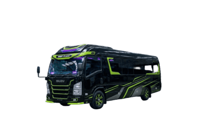 Isuzu Long Elf hitam strip kuning tampak serong depan dan samping untuk layanan sewa Elf Bogor dengan driver profesional